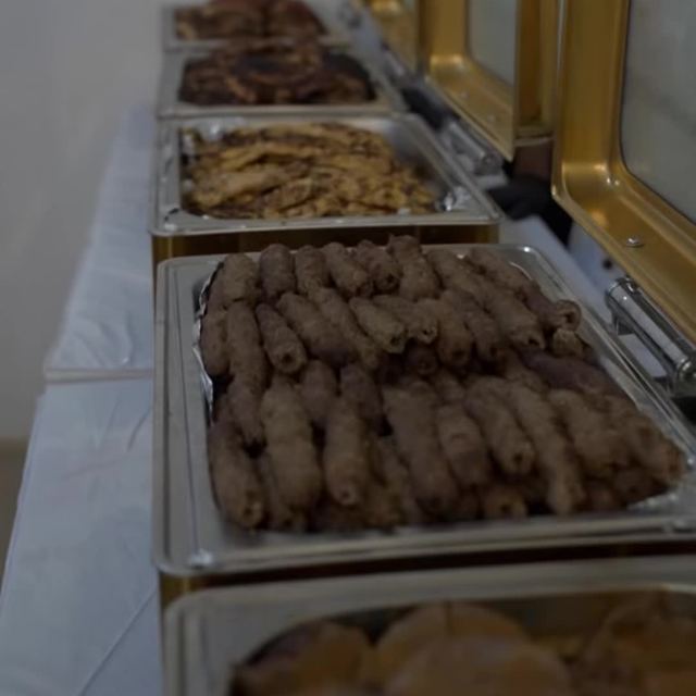 بوفيه بسخانات ذهبية